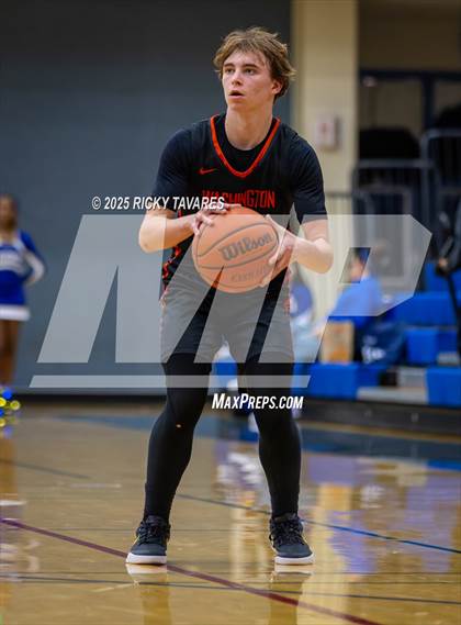 Thumbnail 3 in JV: Washington @ Newark Memorial photogallery.