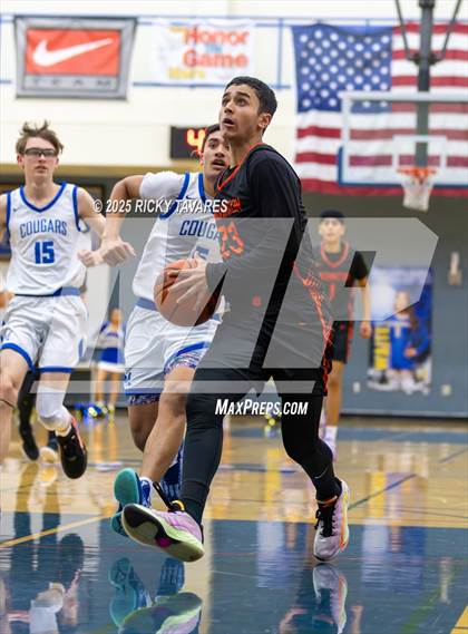 Thumbnail 1 in JV: Washington @ Newark Memorial photogallery.