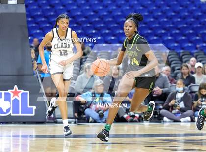 Thumbnail 3 in Clark vs. DeSoto (UIL 6A State Semifinal) photogallery.