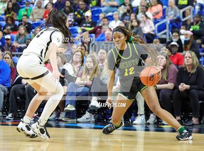 Thumbnail 1 in Clark vs. DeSoto (UIL 6A State Semifinal) photogallery.