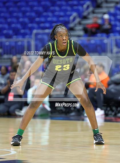 Thumbnail 3 in Clark vs. DeSoto (UIL 6A State Semifinal) photogallery.