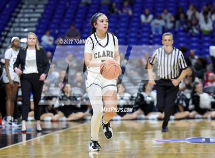 Thumbnail 3 in Clark vs. DeSoto (UIL 6A State Semifinal) photogallery.