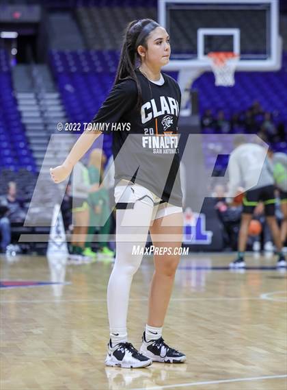 Thumbnail 3 in Clark vs. DeSoto (UIL 6A State Semifinal) photogallery.