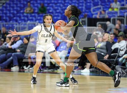 Thumbnail 3 in Clark vs. DeSoto (UIL 6A State Semifinal) photogallery.