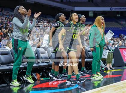 Thumbnail 3 in Clark vs. DeSoto (UIL 6A State Semifinal) photogallery.