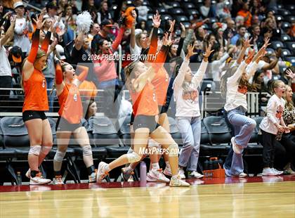 Thumbnail 3 in Johnson City vs. Wink (UIL 2A Volleyball Division I Final) photogallery.