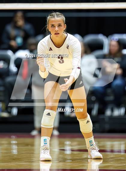 Thumbnail 3 in Johnson City vs. Wink (UIL 2A Volleyball Division I Final) photogallery.
