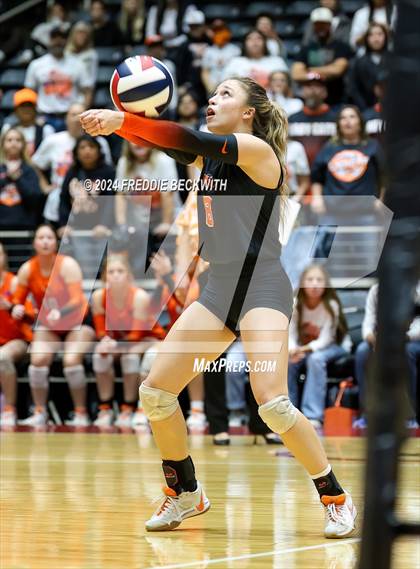 Thumbnail 2 in Johnson City vs. Wink (UIL 2A Volleyball Division I Final) photogallery.