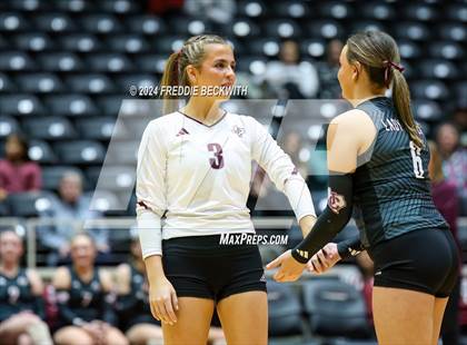 Thumbnail 2 in Johnson City vs. Wink (UIL 2A Volleyball Division I Final) photogallery.