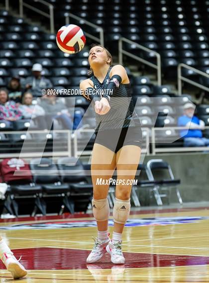Thumbnail 3 in Johnson City vs. Wink (UIL 2A Volleyball Division I Final) photogallery.