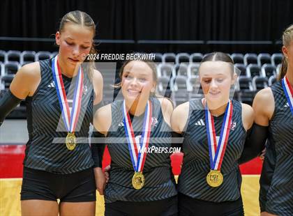 Thumbnail 3 in Johnson City vs. Wink (UIL 2A Volleyball Division I Final) photogallery.