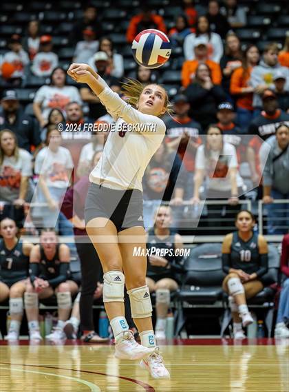 Thumbnail 2 in Johnson City vs. Wink (UIL 2A Volleyball Division I Final) photogallery.