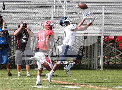 Thumbnail 3 in Cedar Grove vs. Hewitt-Trussville photogallery.
