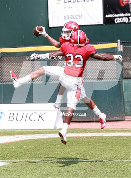Thumbnail 3 in Cedar Grove vs. Hewitt-Trussville photogallery.