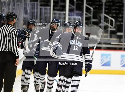 Thumbnail 1 in Denver East vs Valor Christian (CHSAA 5A State Final) photogallery.