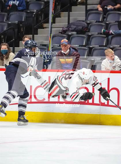 Thumbnail 3 in Denver East vs Valor Christian (CHSAA 5A State Final) photogallery.
