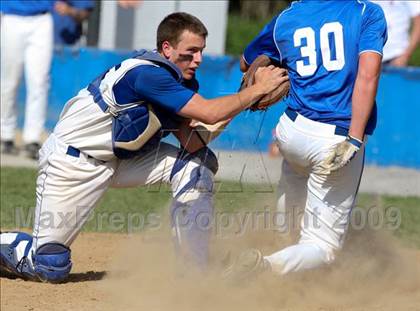 Thumbnail 1 in Highlands vs Newport Central Catholic (36th District Championhip) photogallery.