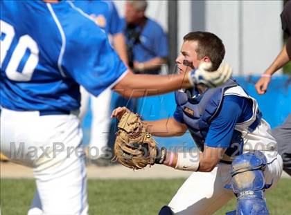 Thumbnail 2 in Highlands vs Newport Central Catholic (36th District Championhip) photogallery.