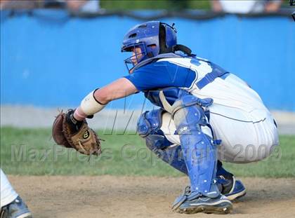 Thumbnail 1 in Highlands vs Newport Central Catholic (36th District Championhip) photogallery.