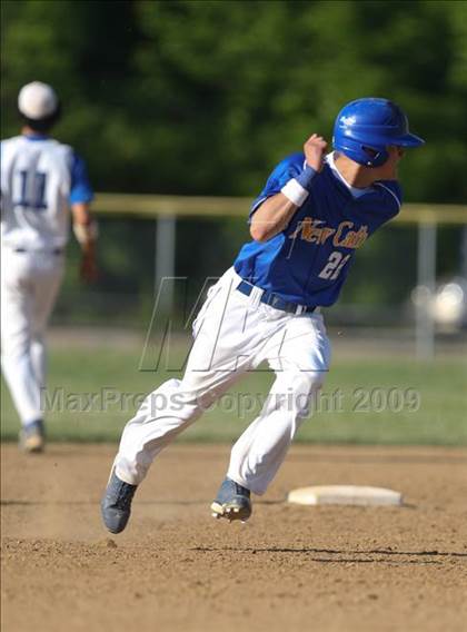 Thumbnail 2 in Highlands vs Newport Central Catholic (36th District Championhip) photogallery.