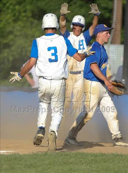 Thumbnail 2 in Highlands vs Newport Central Catholic (36th District Championhip) photogallery.