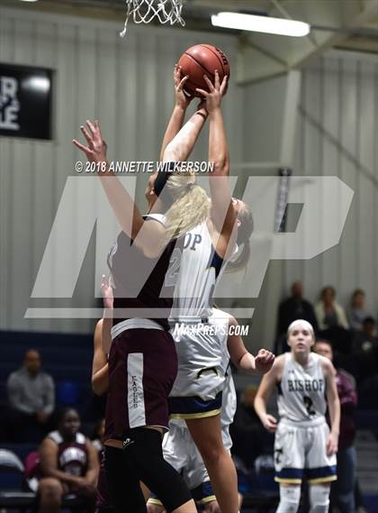 Thumbnail 2 in Trinity Christian Academy vs. Bishop McLaughlin Catholic photogallery.