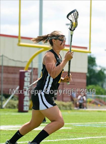 Thumbnail 3 in Shoreham-Wading River vs. Honeoye Falls-Lima (NYSPHSAA Class C Semifinal) photogallery.