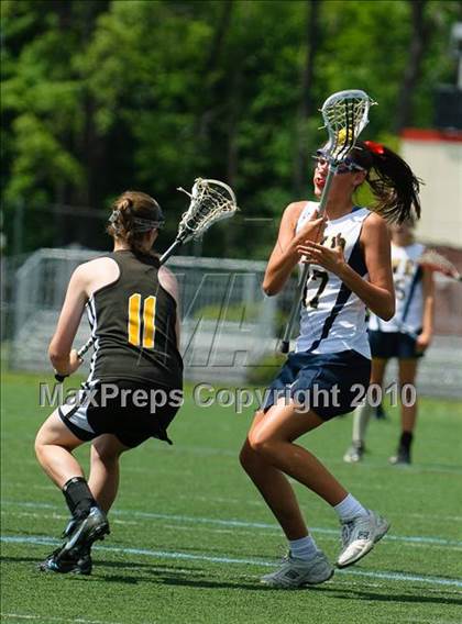 Thumbnail 2 in Shoreham-Wading River vs. Honeoye Falls-Lima (NYSPHSAA Class C Semifinal) photogallery.