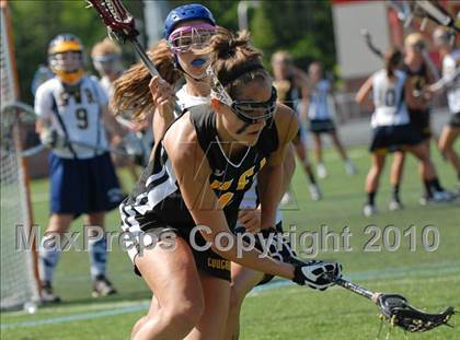 Thumbnail 3 in Shoreham-Wading River vs. Honeoye Falls-Lima (NYSPHSAA Class C Semifinal) photogallery.