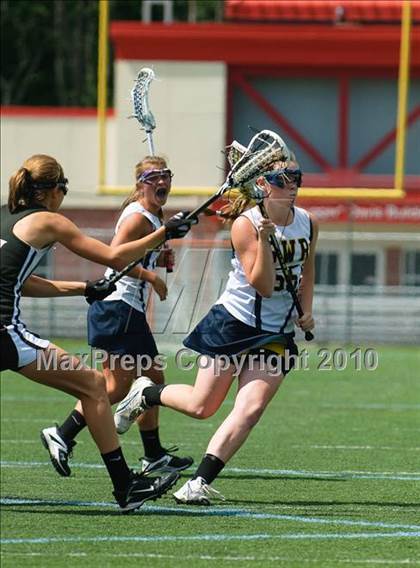 Thumbnail 2 in Shoreham-Wading River vs. Honeoye Falls-Lima (NYSPHSAA Class C Semifinal) photogallery.