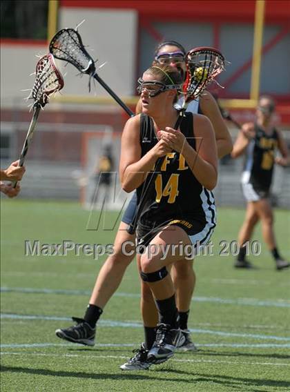Thumbnail 1 in Shoreham-Wading River vs. Honeoye Falls-Lima (NYSPHSAA Class C Semifinal) photogallery.
