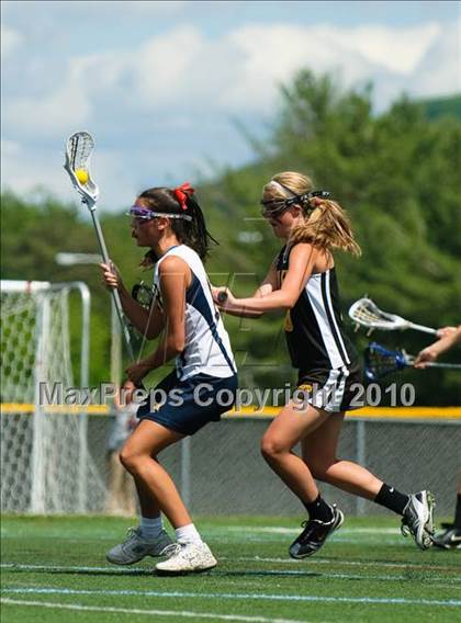 Thumbnail 1 in Shoreham-Wading River vs. Honeoye Falls-Lima (NYSPHSAA Class C Semifinal) photogallery.