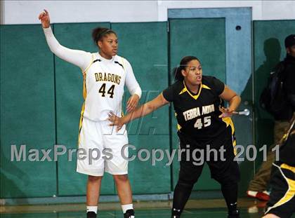 Thumbnail 2 in Terra Nova vs. Bishop O'Dowd (West Coast Jamboree) photogallery.
