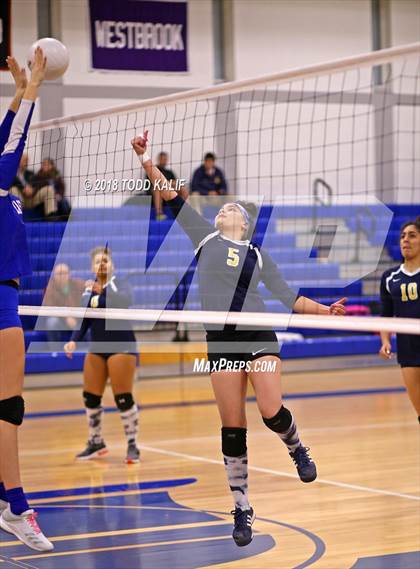 Thumbnail 1 in East Hampton vs. Hartford Magnet Trinity College Academy (CIAC Class S 1st Round) photogallery.