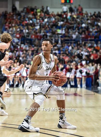 Thumbnail 3 in Bentonville vs. Cabot (AAA 7A Final) photogallery.