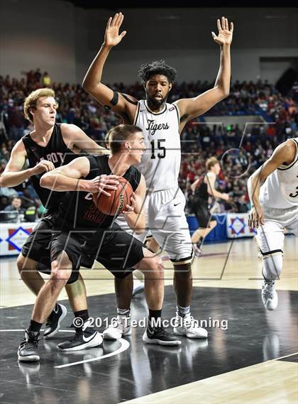 Thumbnail 2 in Bentonville vs. Cabot (AAA 7A Final) photogallery.