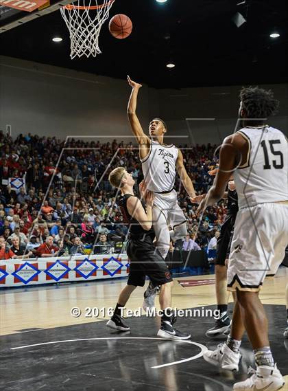 Thumbnail 1 in Bentonville vs. Cabot (AAA 7A Final) photogallery.