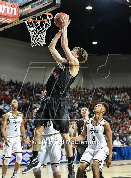 Thumbnail 1 in Bentonville vs. Cabot (AAA 7A Final) photogallery.