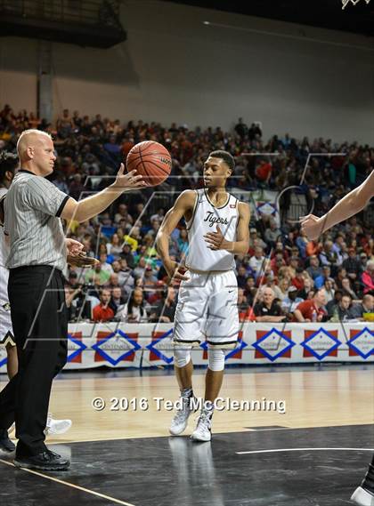 Thumbnail 3 in Bentonville vs. Cabot (AAA 7A Final) photogallery.