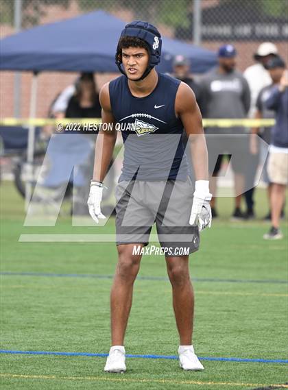 Thumbnail 3 in St. John Bosco vs. Los Alamitos (Battle At The Beach) photogallery.