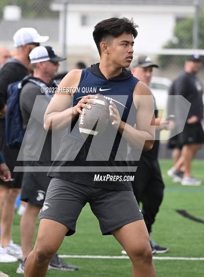 Thumbnail 2 in St. John Bosco vs. Los Alamitos (Battle At The Beach) photogallery.