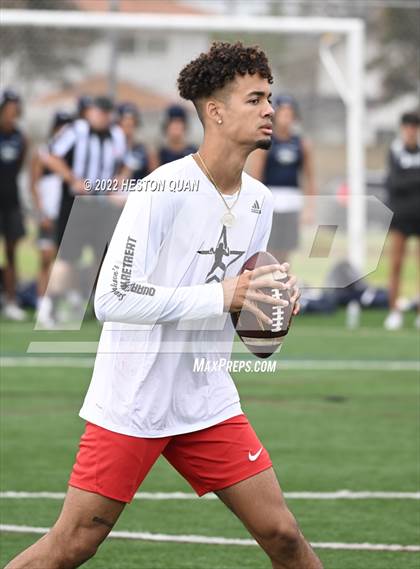 Thumbnail 1 in St. John Bosco vs. Los Alamitos (Battle At The Beach) photogallery.