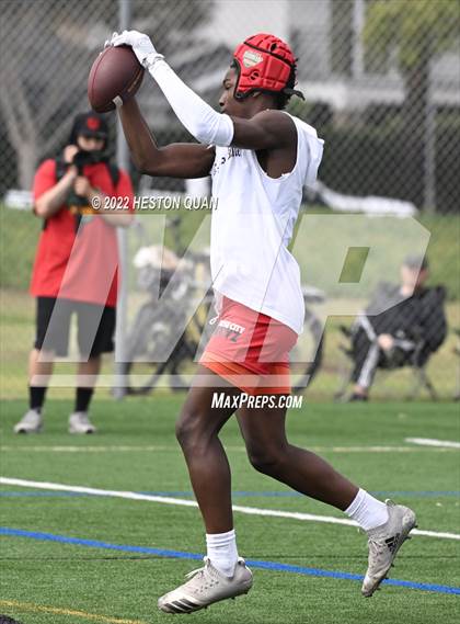 Thumbnail 2 in St. John Bosco vs. Los Alamitos (Battle At The Beach) photogallery.