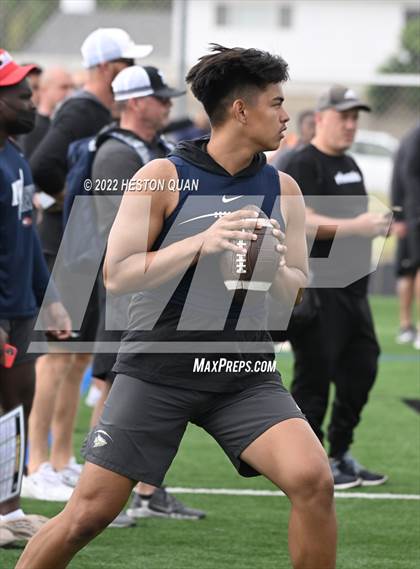 Thumbnail 3 in St. John Bosco vs. Los Alamitos (Battle At The Beach) photogallery.