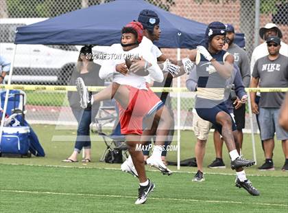 Thumbnail 3 in St. John Bosco vs. Los Alamitos (Battle At The Beach) photogallery.