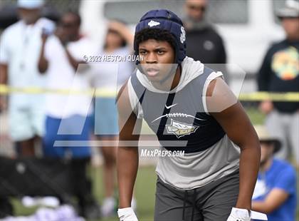 Thumbnail 2 in St. John Bosco vs. Los Alamitos (Battle At The Beach) photogallery.