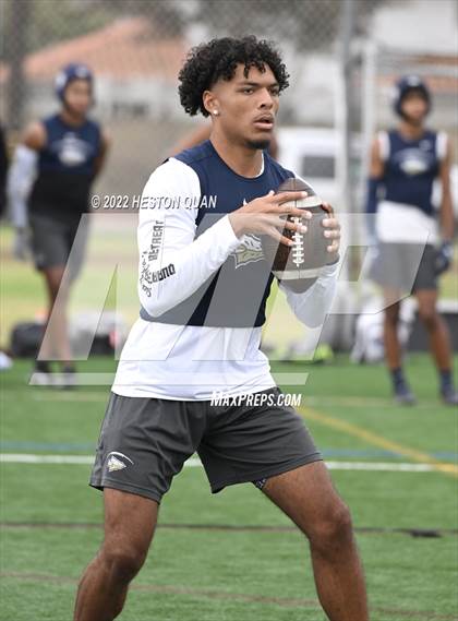 Thumbnail 1 in St. John Bosco vs. Los Alamitos (Battle At The Beach) photogallery.