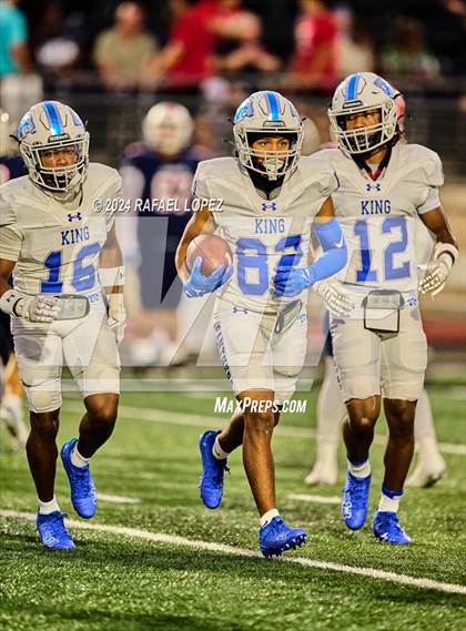Thumbnail 1 in King @ Atascocita photogallery.