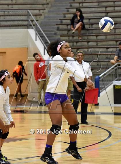 Thumbnail 2 in Highlands vs Brackenridge photogallery.