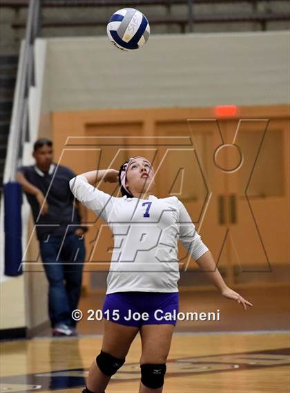 Thumbnail 3 in Highlands vs Brackenridge photogallery.